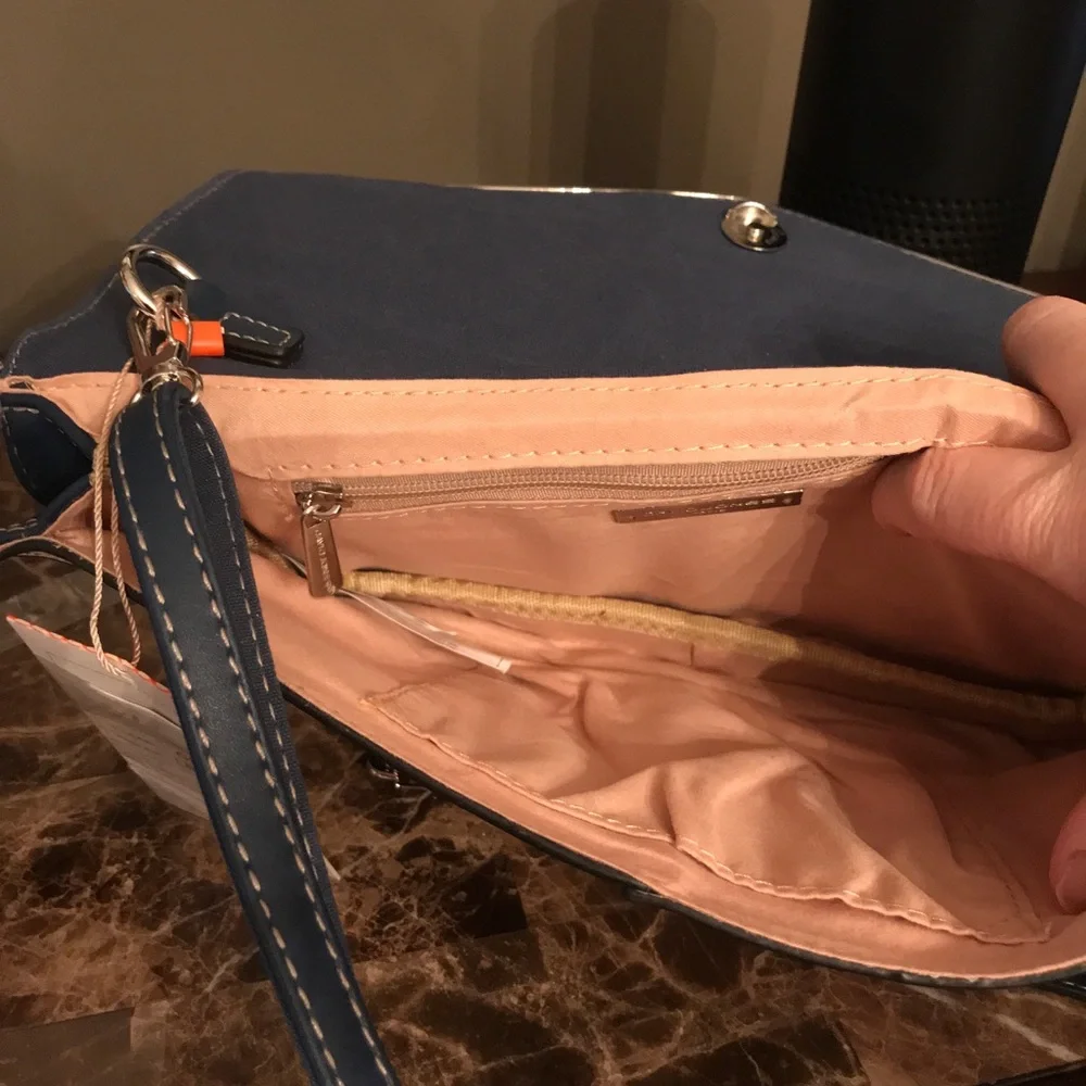 🆕 David Jones crossbody.” - Picture 6 of 6